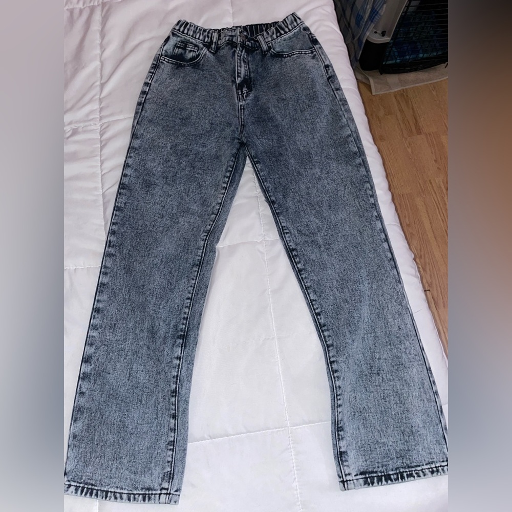 SHEIN girls high waisted light wash jeans